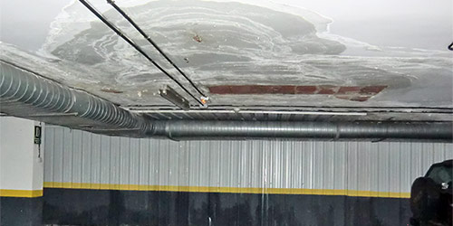 Garaje afectado por humedades